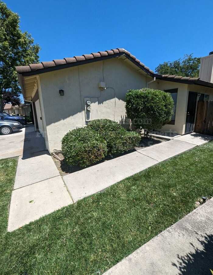 8824 Fox Creek Drive