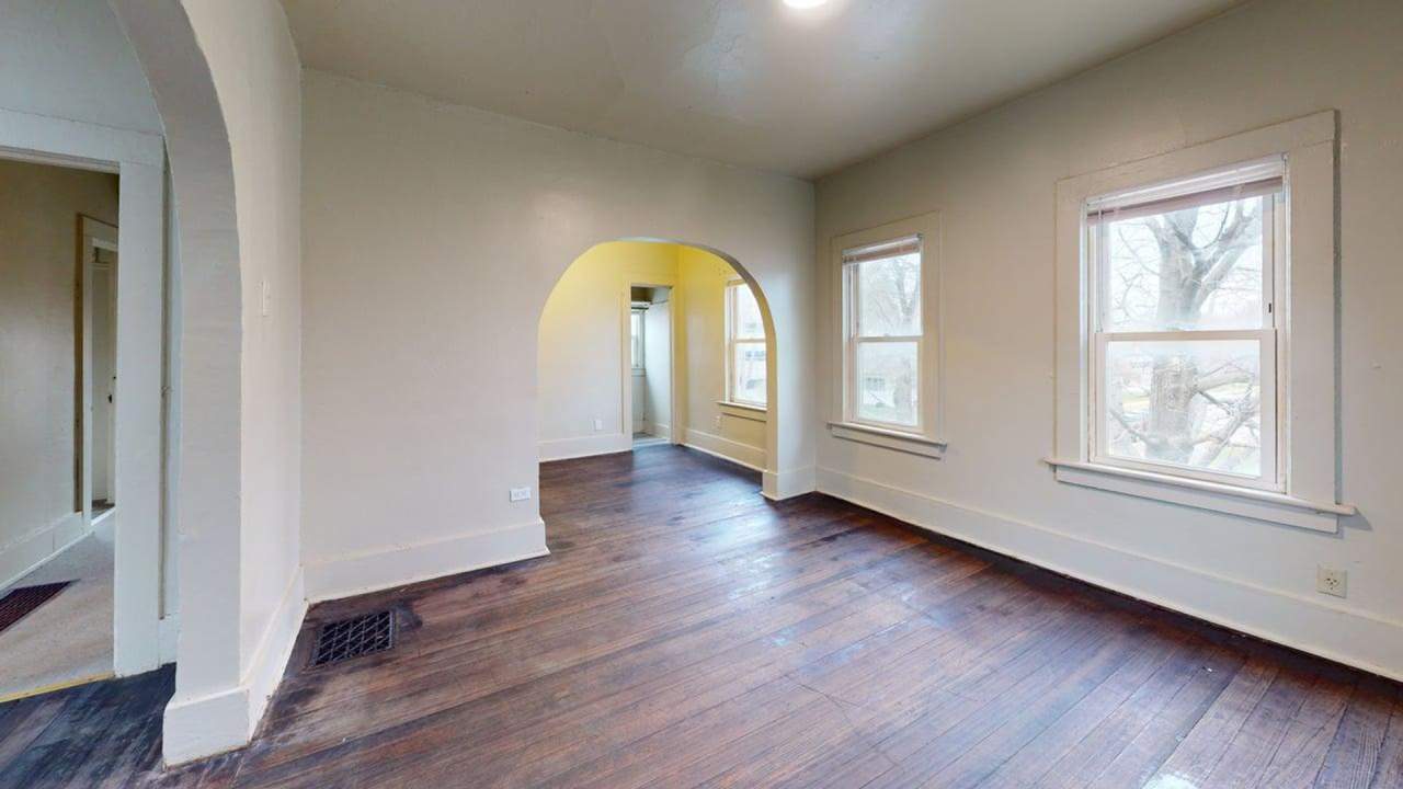 Old Town Charm - Close to Hospital