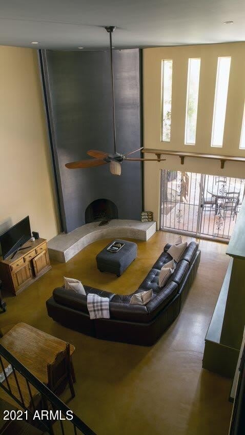 7326 N VIA DE LA MONTANA --