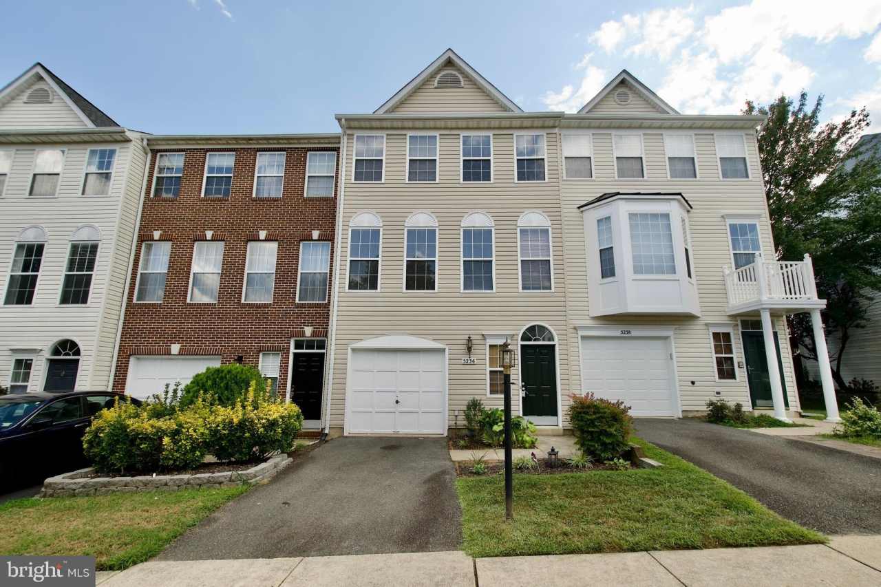 5236 BALLYCASTLE Circle