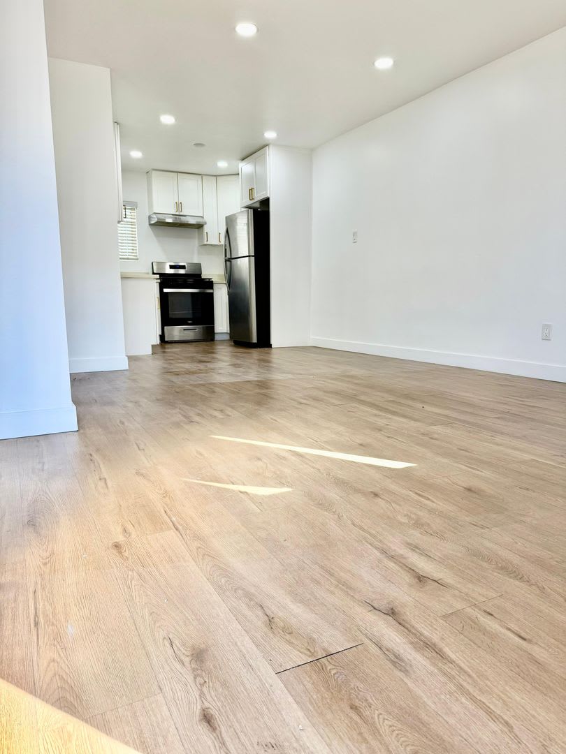 5732-5740 Sepulveda Blvd / 5735-5739 Halbrent Ave