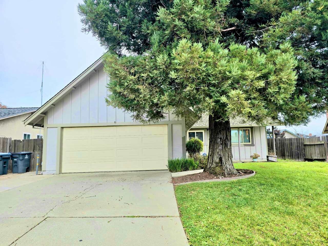 Welcome home to 505 Acapulco Court, Suisun City — a beautifully updated 4-bedroom, 2-bathroom