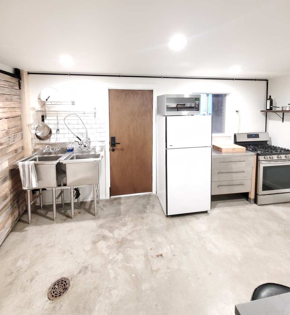 1054 West 500 South Street