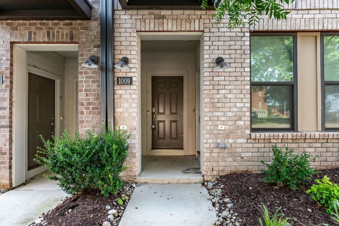 1009 North Lombardy Street