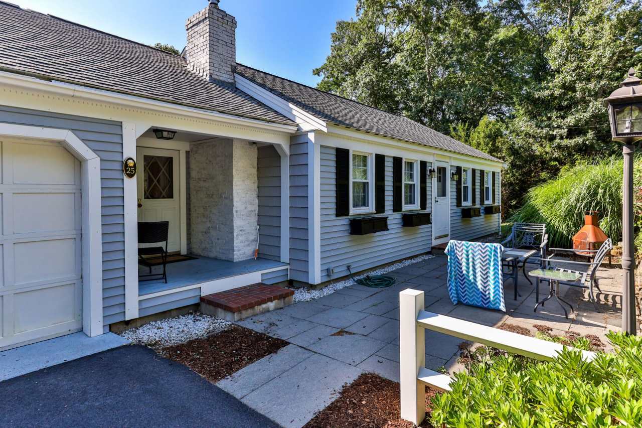 25 Embassy Lane