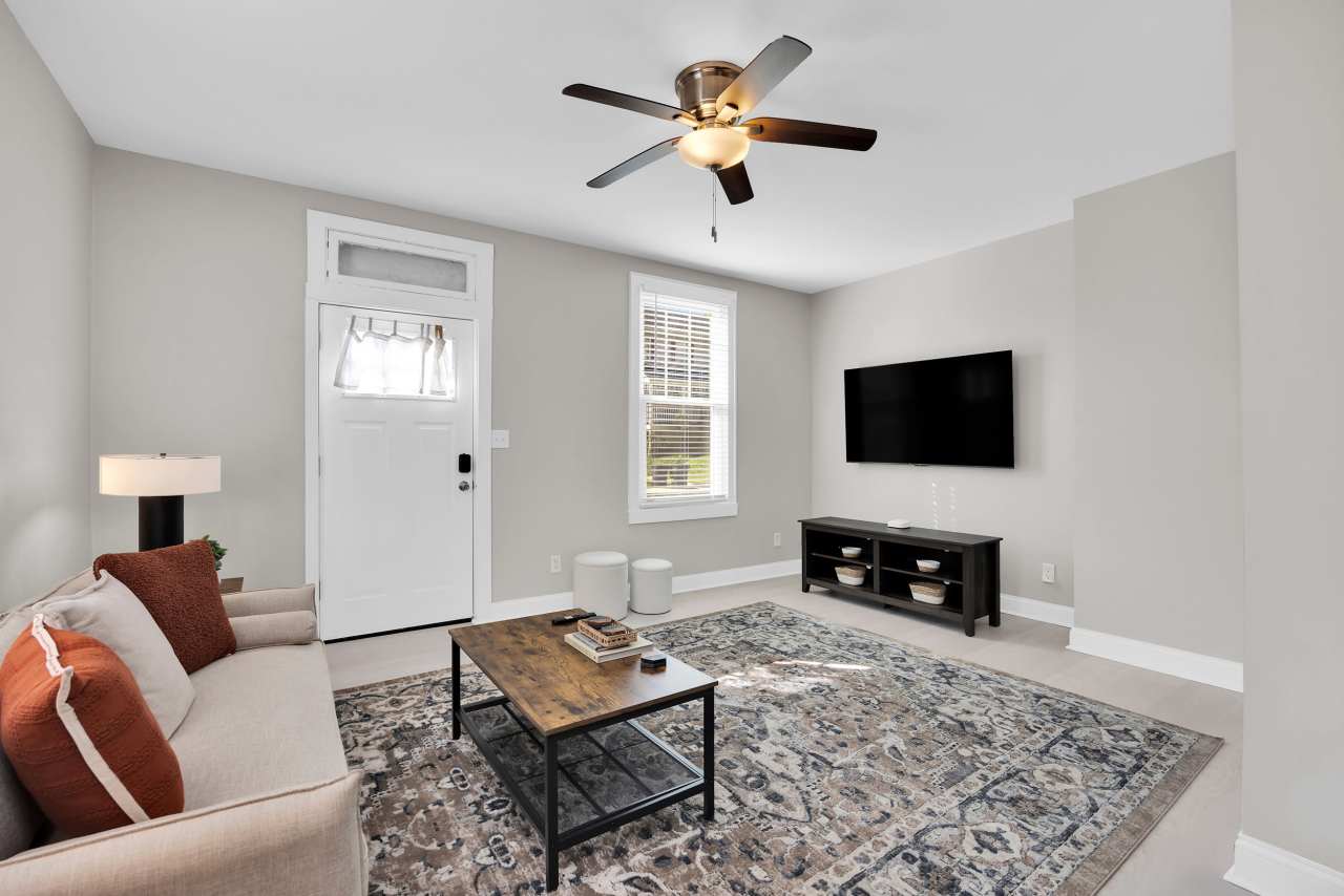 2602 Riverside Drive