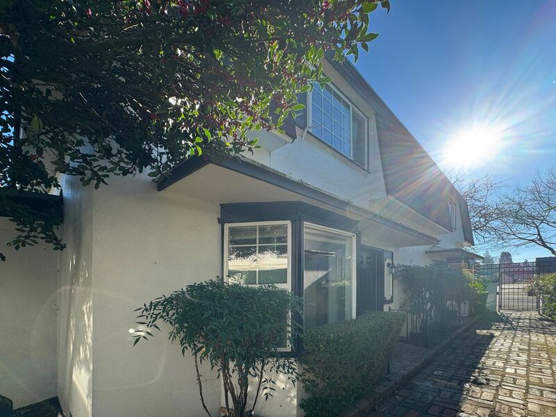 1111-B West 6th Avenue