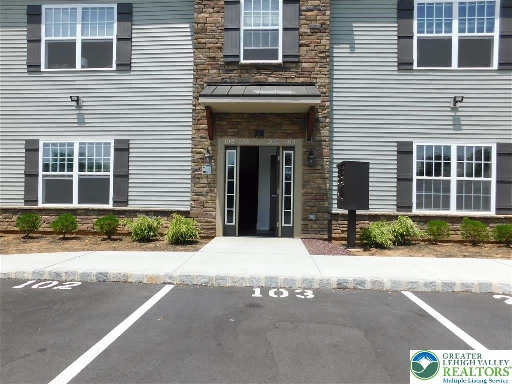 2321 Linford Place unit: 102