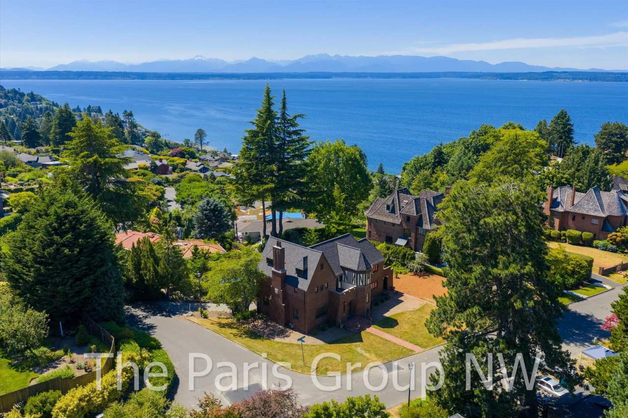 Amazing 1932 Blue Ridge Castle * Stunning 2025 Restoration * Community Pool, Tennis  Beach