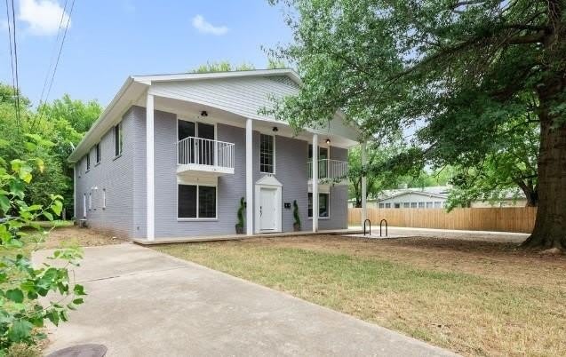 1130 N Turner