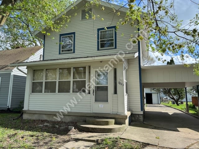 2822 Chestnut Street