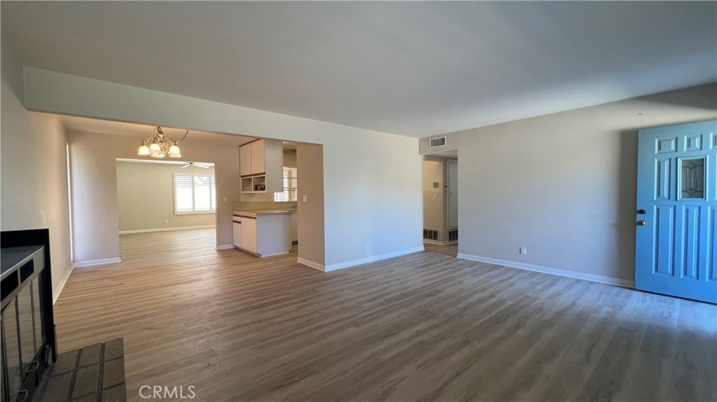 2342 E La Veta Avenue