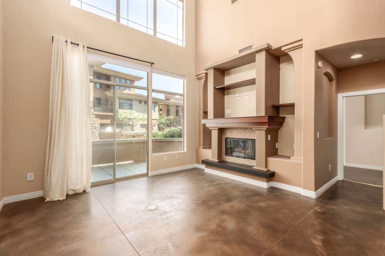 PRISTINE AND BEAUTIFUL 2-STORY 2 BR 2.5 BATH UNIT IN GATED COMMUNITY IN NORTH SCOTTSDALE!