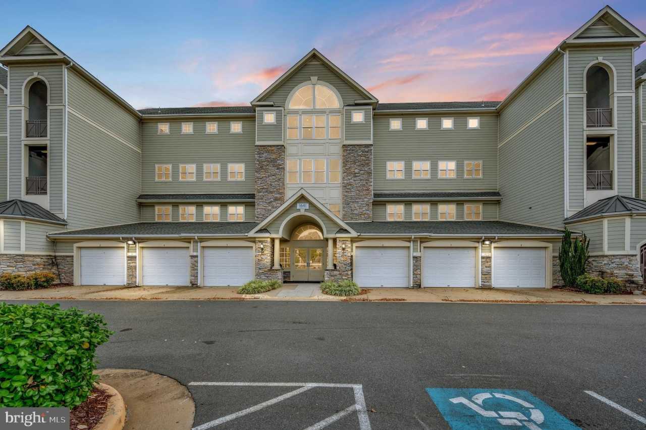 1641 LADUE Court unit: 203