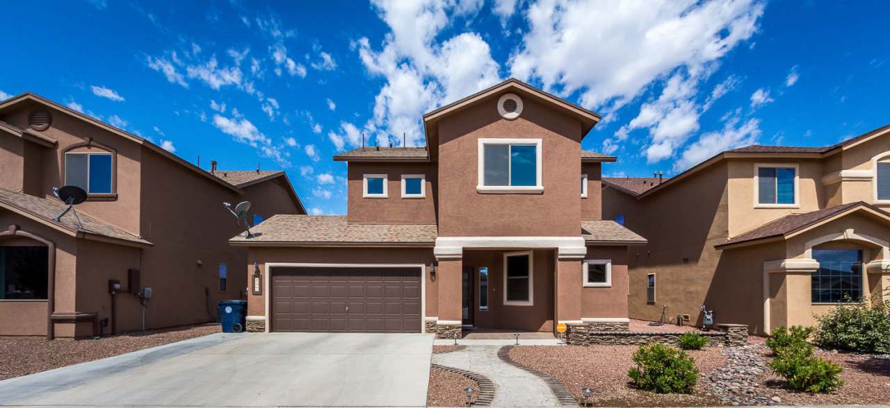 Home For Rent - Amazing 2 Story Home w/ Refrigerated Air!