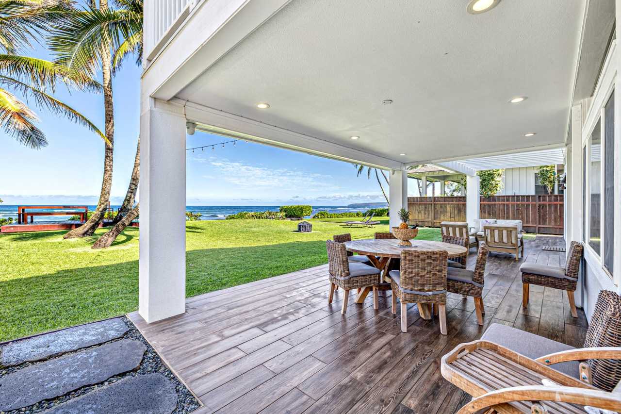 Hawaii Life Presents Hale Maluhia Beachfront Luxury 3 bedroom 3.5 Bath