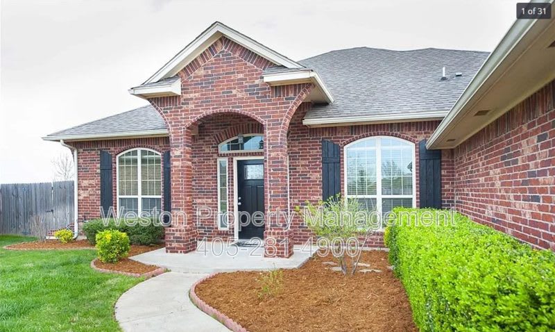 19136 Cottonwood Court