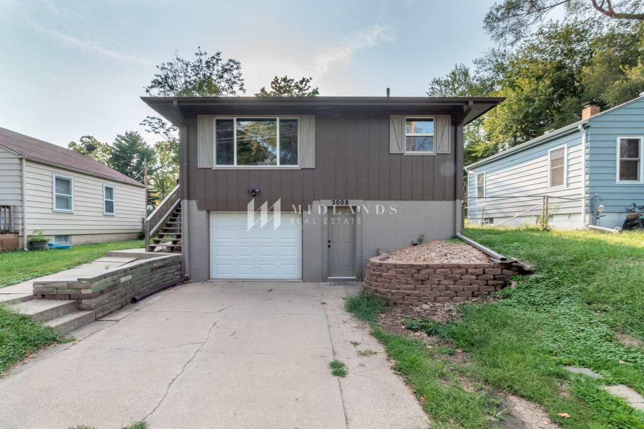 Updated Home in Olde Towne Bellevue