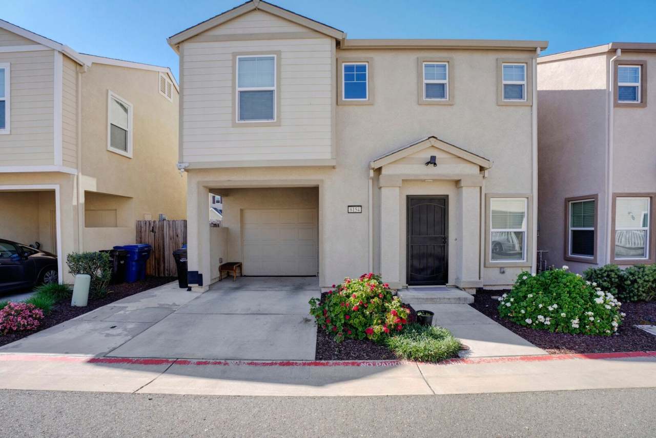 8154 Laurel Willow Ln