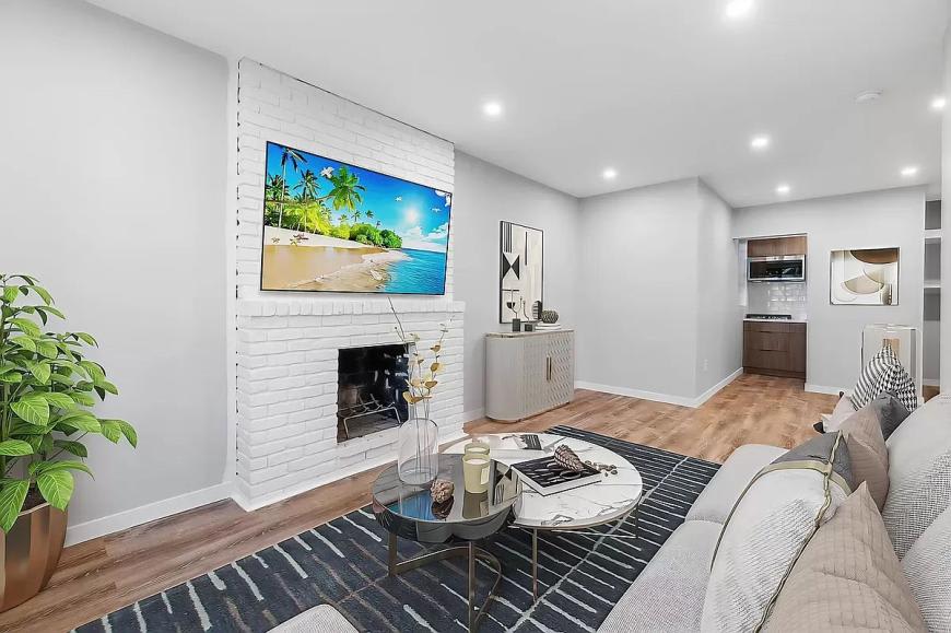 453 West 48th Street