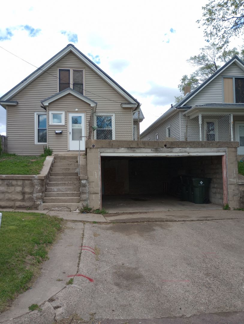 $1,200 Deposit $1,200 Rent