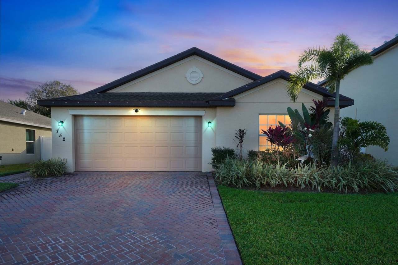 Modern home in Bent Creek Community