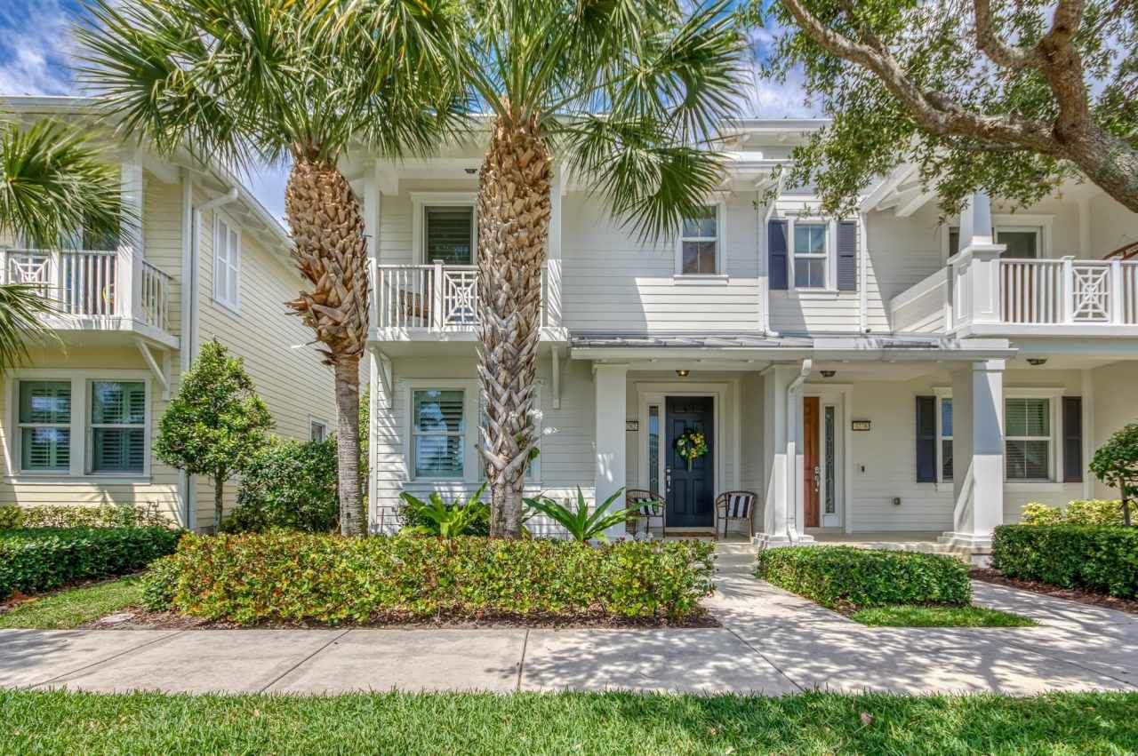 3282 W Mallory Boulevard