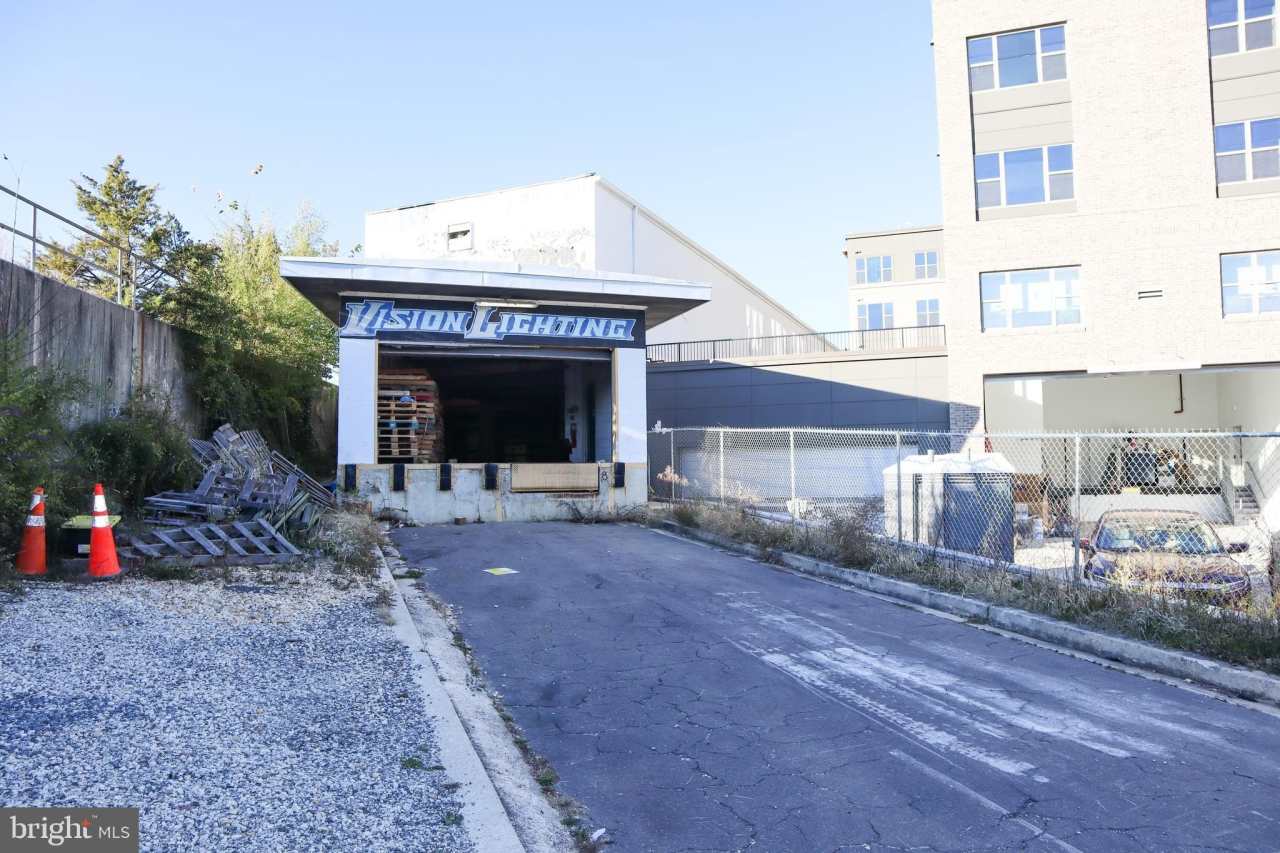 300 VINE Street NW unit: Floor 1