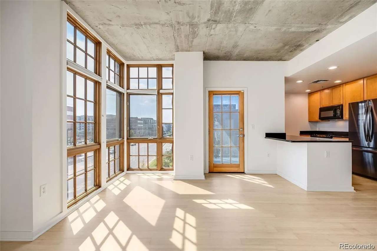 275 S Harrison St #402