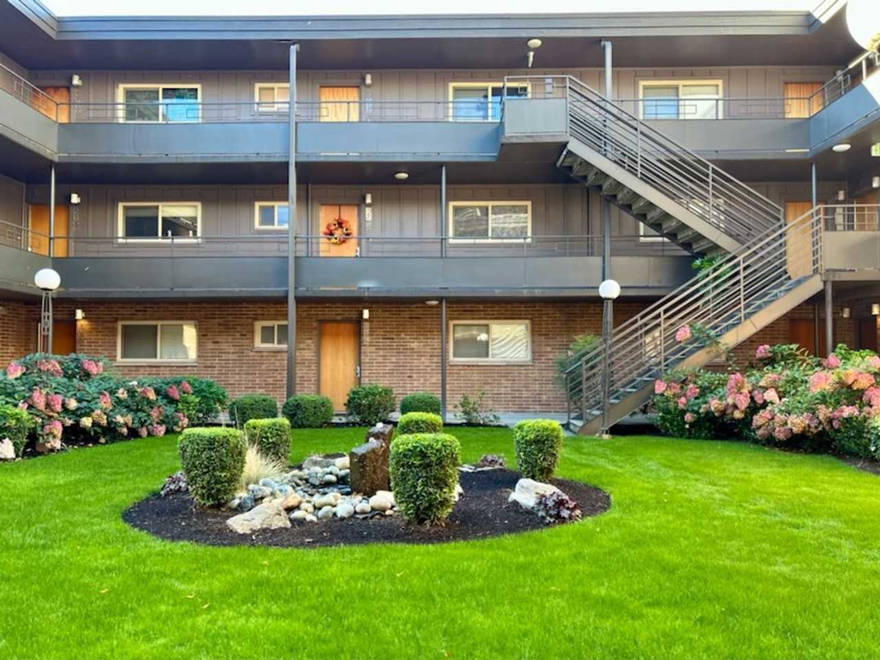 North Towne Manor Apartments