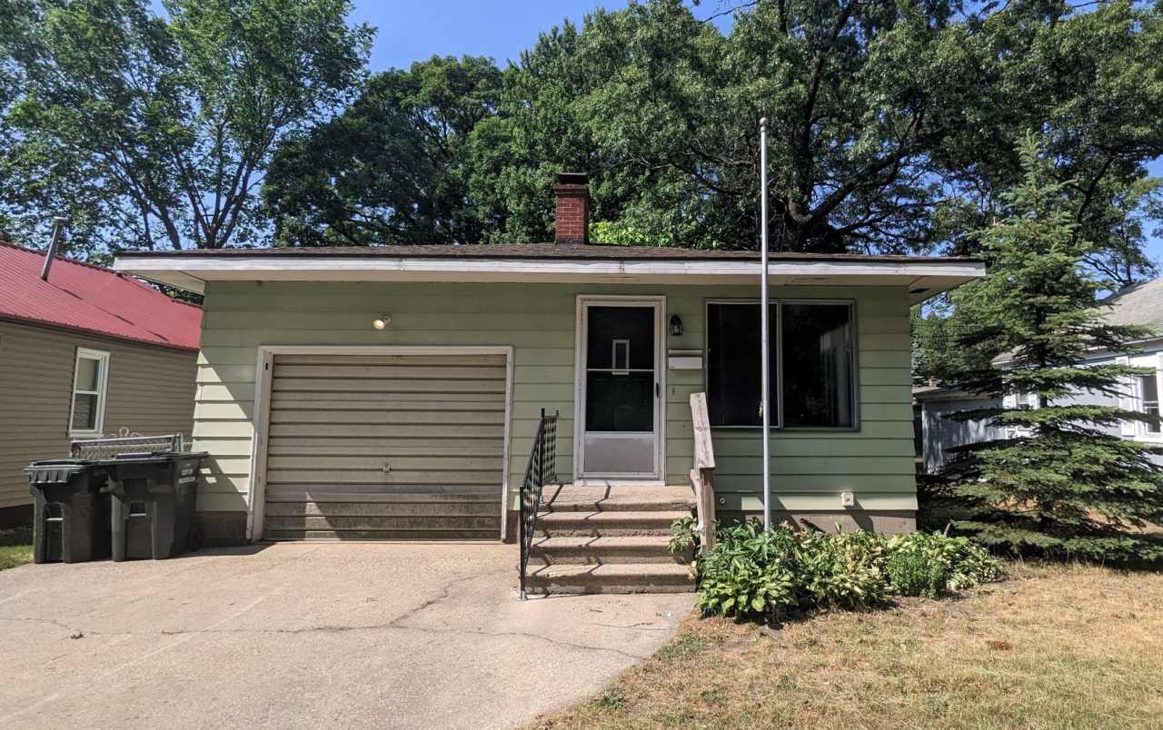 1264 Flower, 2 bedroom house with basement and garage