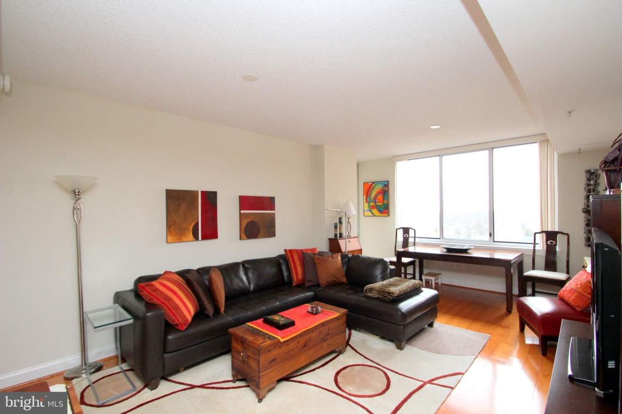 1020 N HIGHLAND STREET