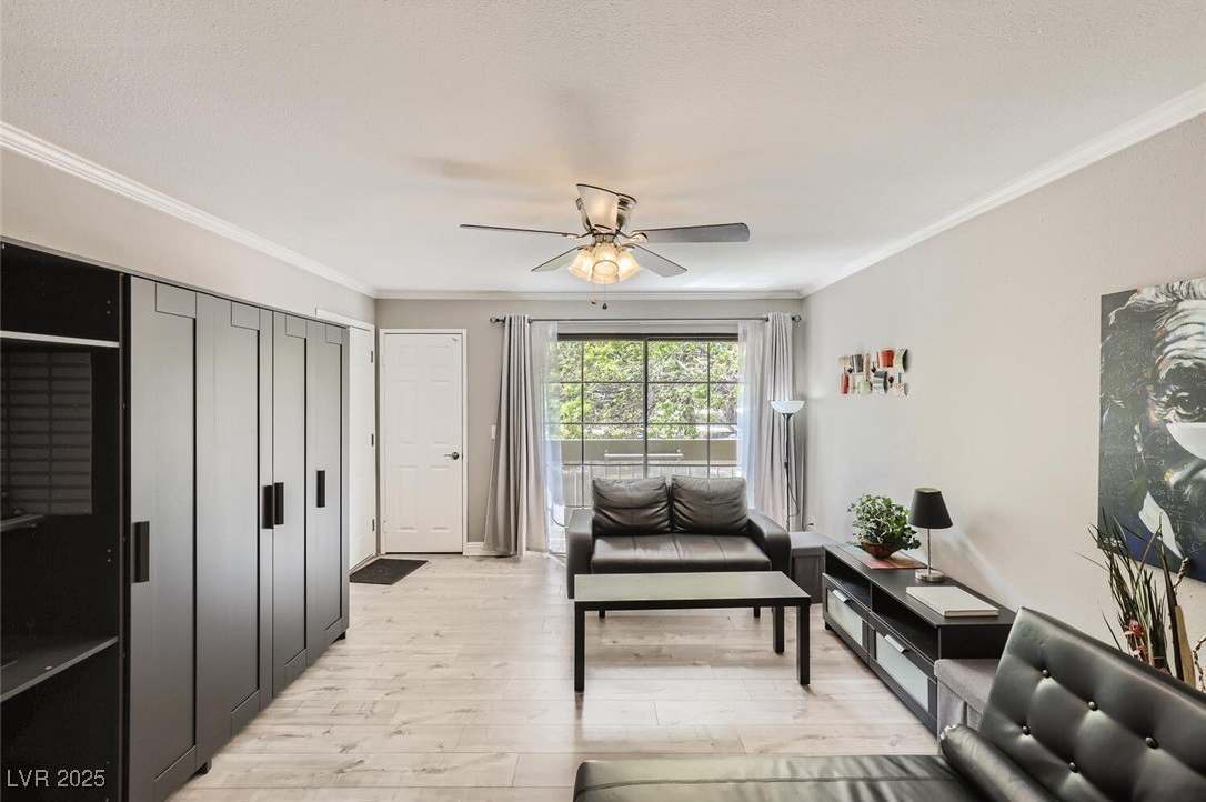 5146 S Jones Boulevard