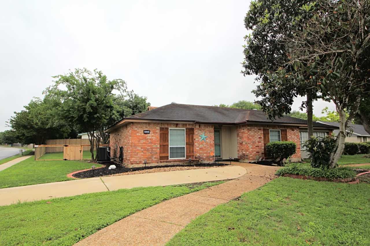 3 BD 2 BA AVAILABLE NOW!! NEAR LOOKOUT RD