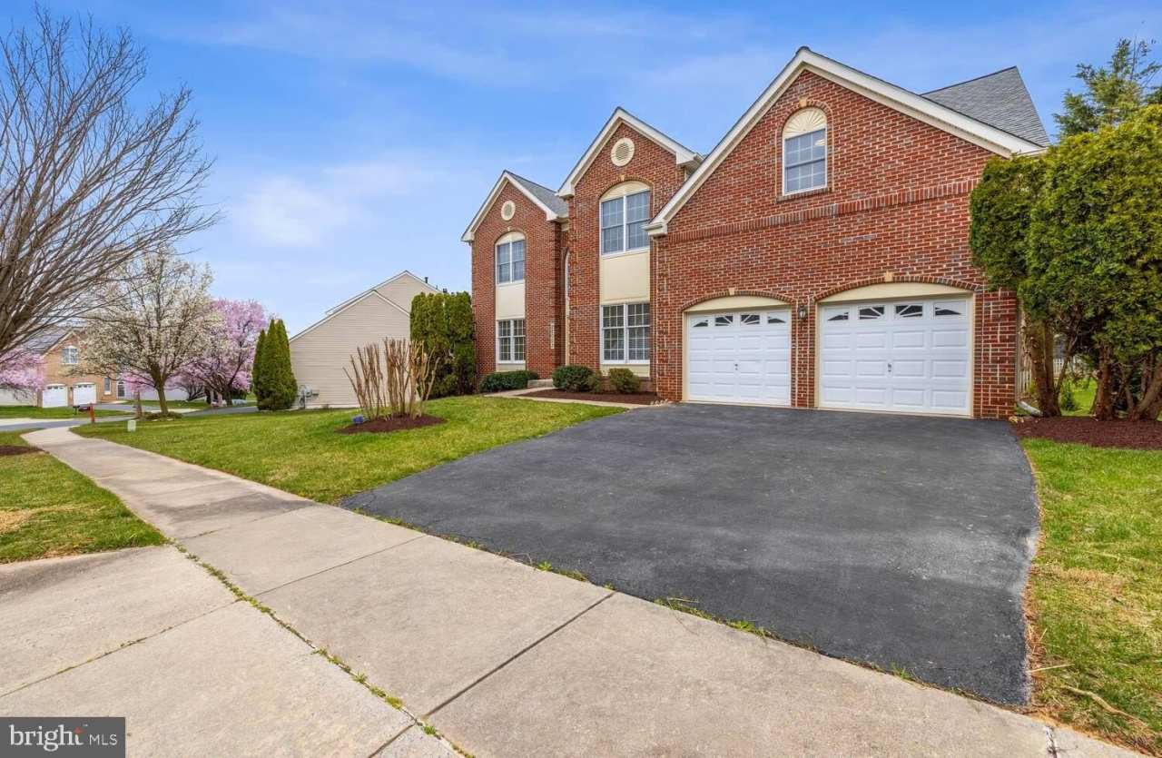 22003 WHITE TRELLIS Lane