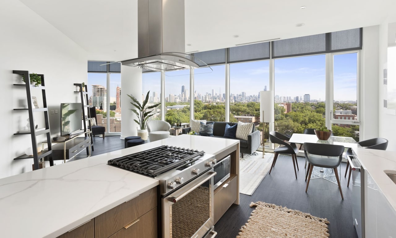 Elevate Lincoln Park Apartments