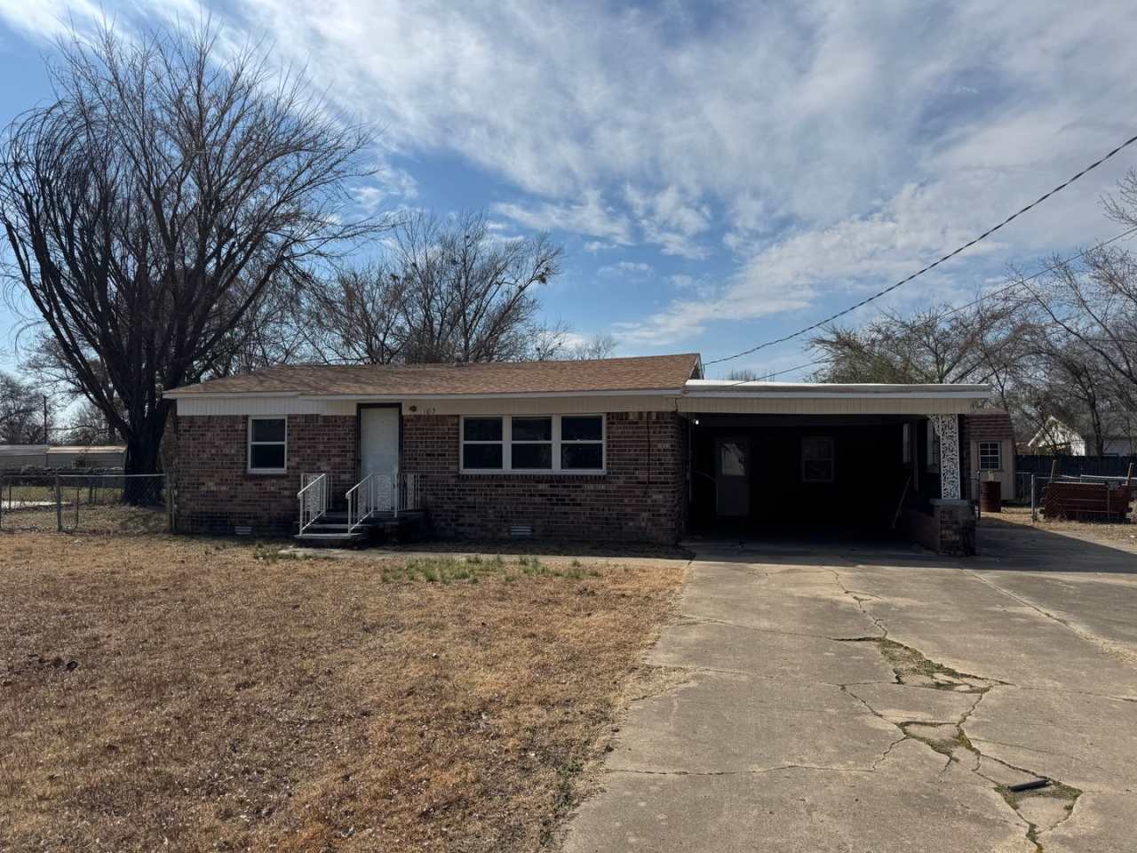 $1300 MOVE IN SPECIAL 103 MONDIER