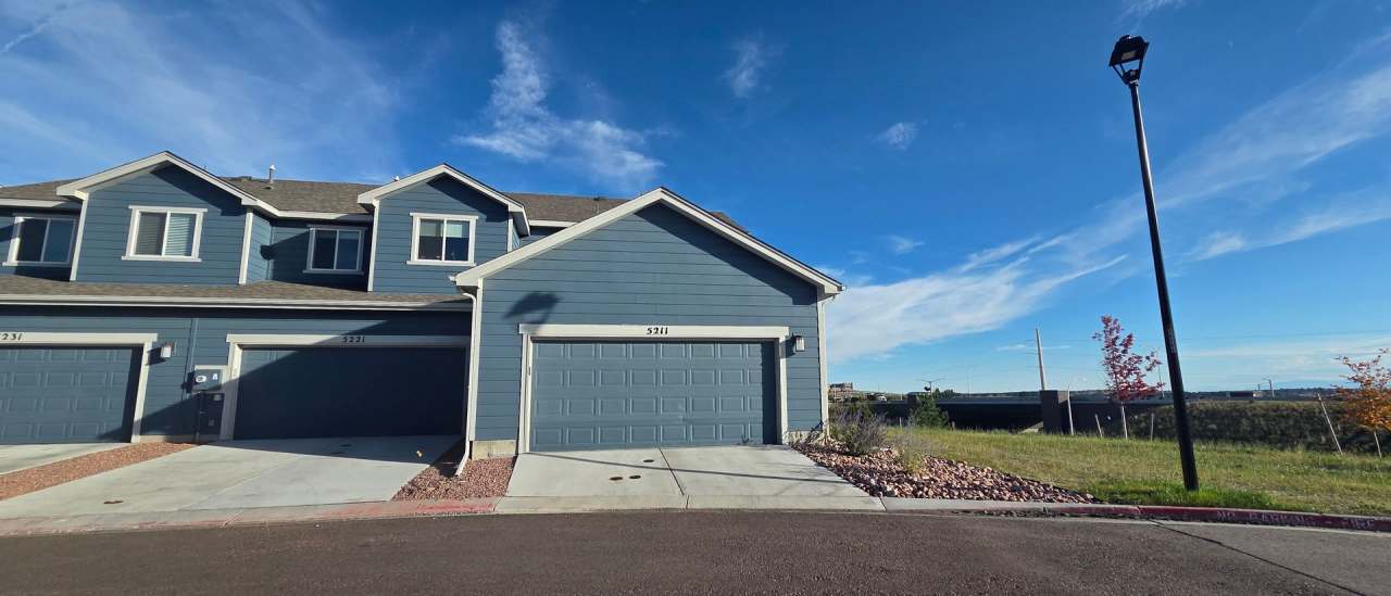 Townhouse For Rent - Wolf Ranch