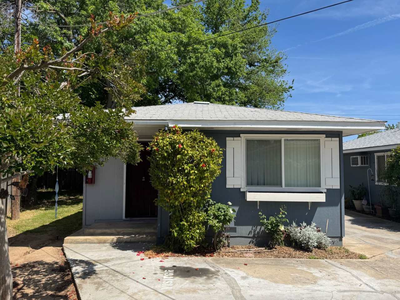 Clean 2 Bedroom, 1 Bathroom, 1050 sqft Cottage for Rent