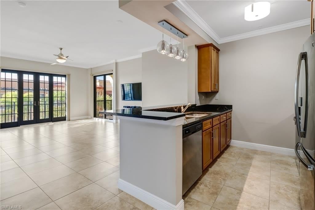 23191 Fashion Dr unit: 205