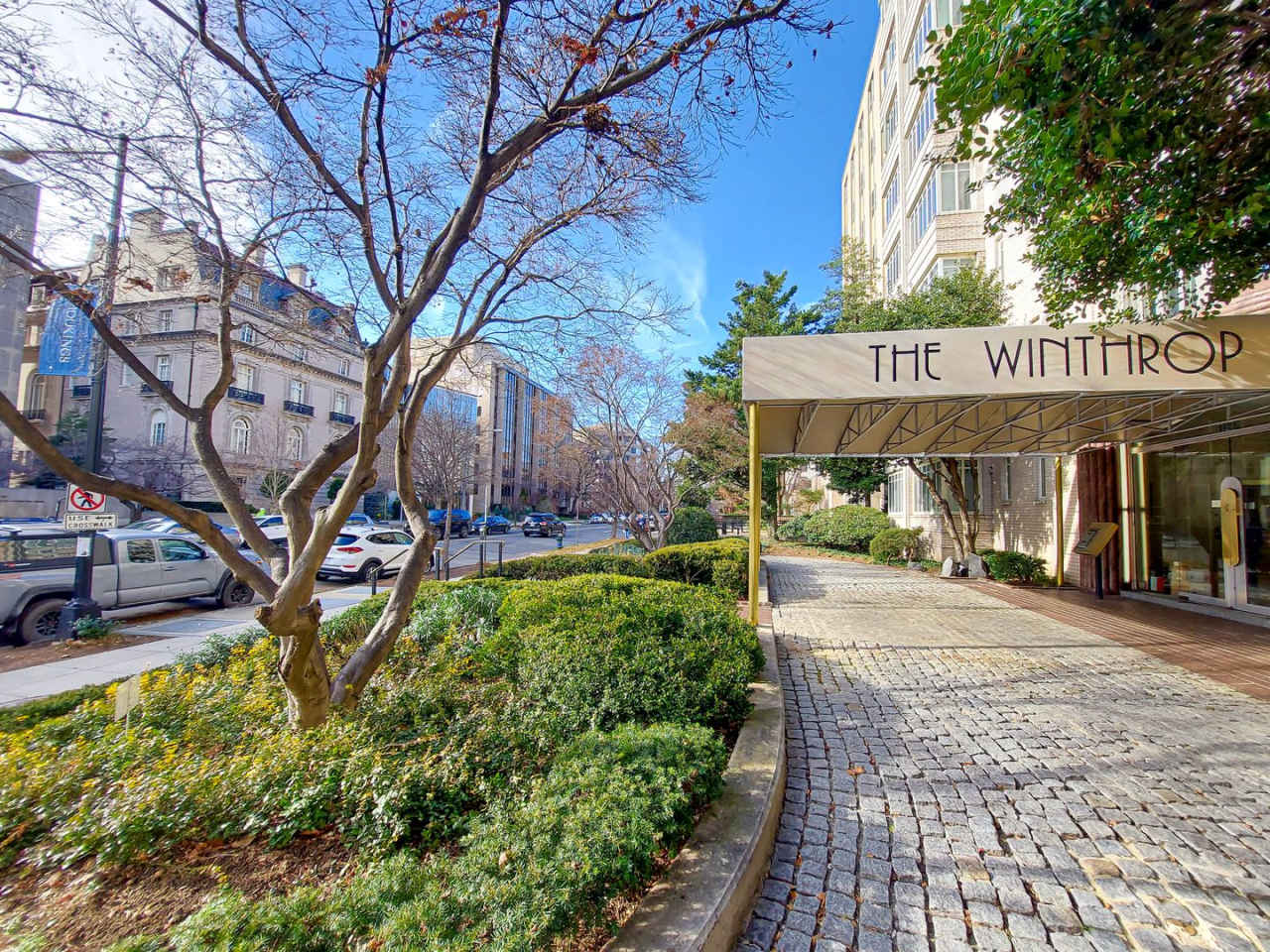 Furnished Studio Apt. in Dupont Circle. All Utilities Included...Available March 1s!