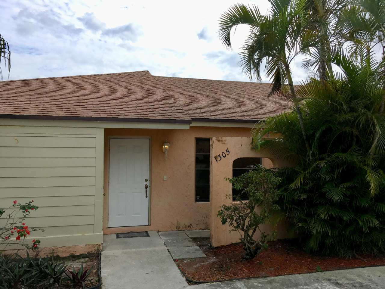 1305 Hempstead Street