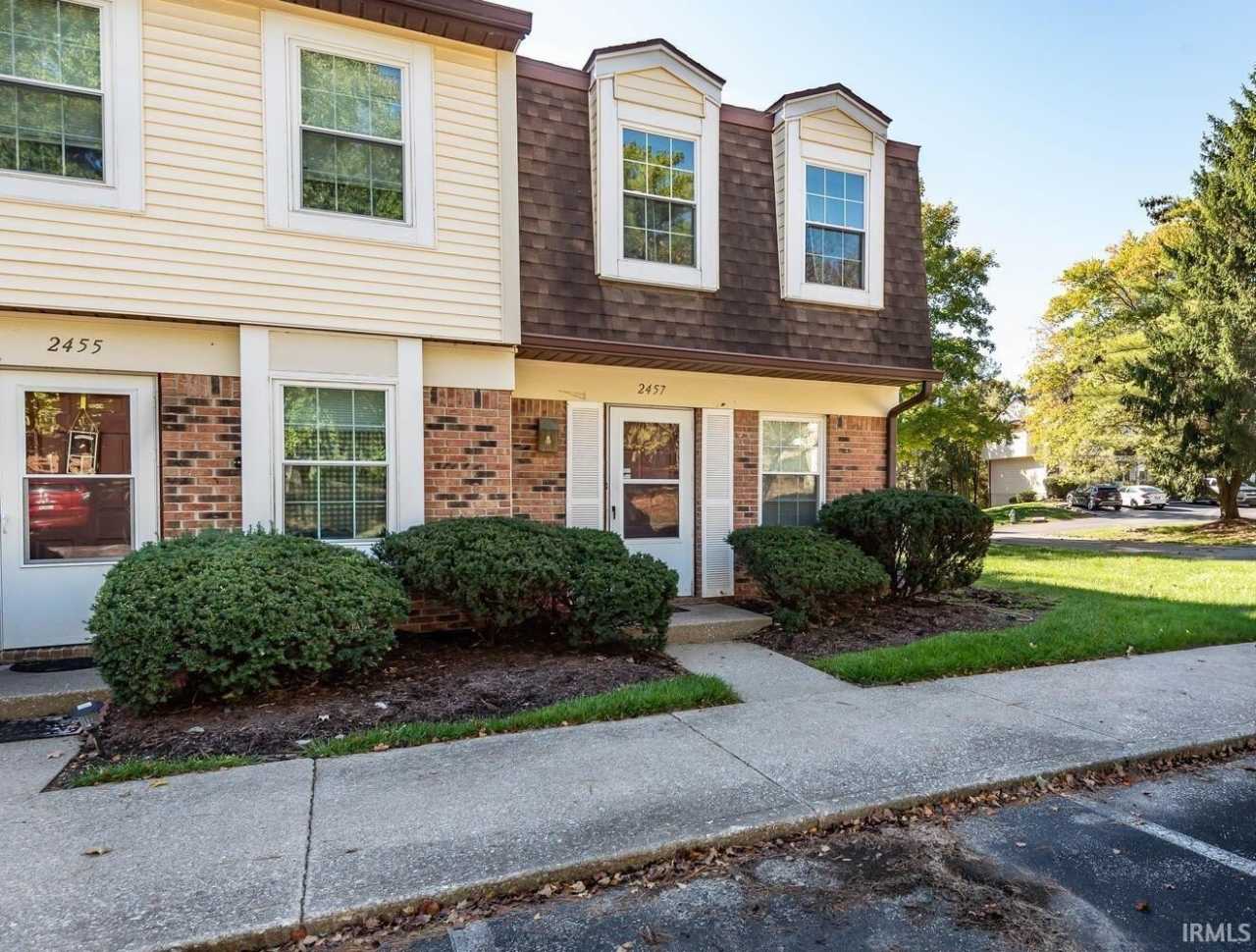 2457 S Burberry Lane