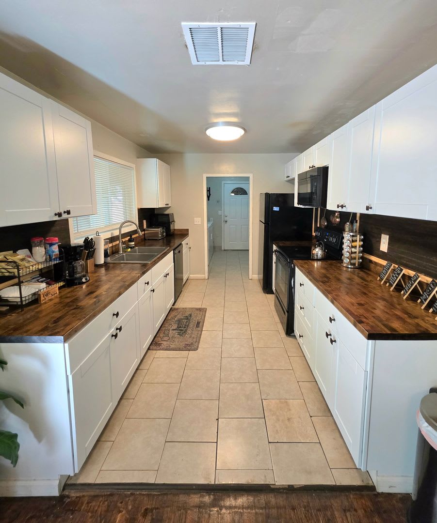 FURNISHED OR UNFURNISHED 5 BEDROOM 3 BATH HOME WITH 3 CAR GARAGE