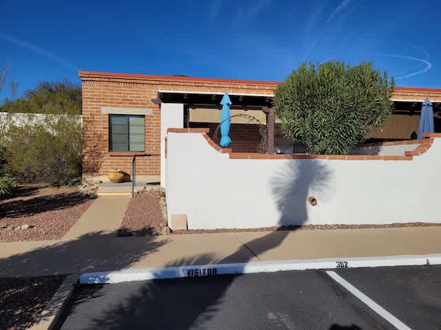 392 South Paseo Lobo