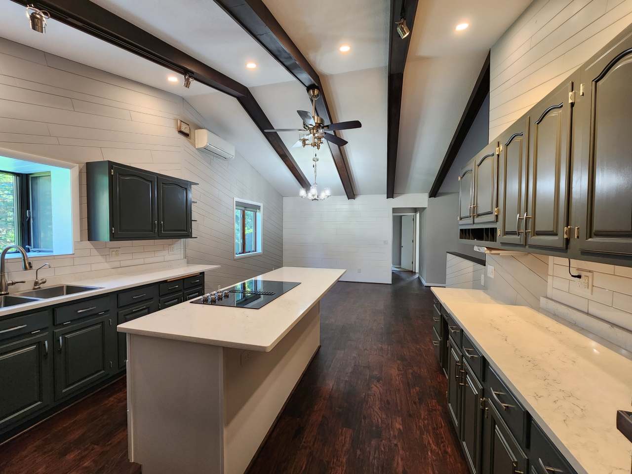 908 South 48th Avenue