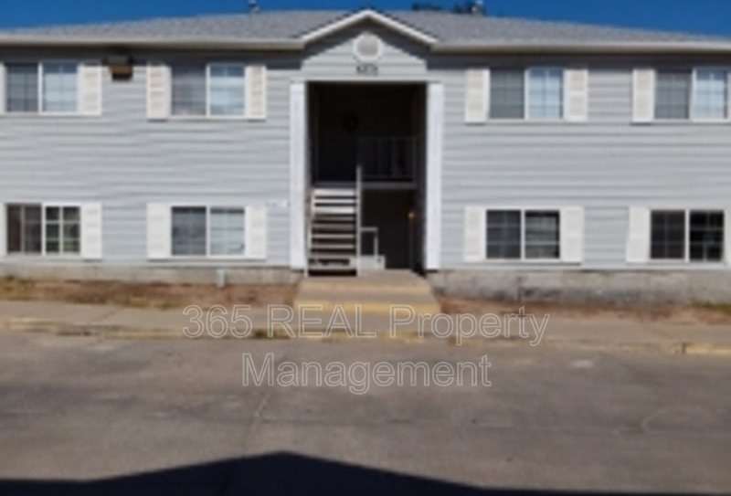 3600 17 Avenue, Unit 4