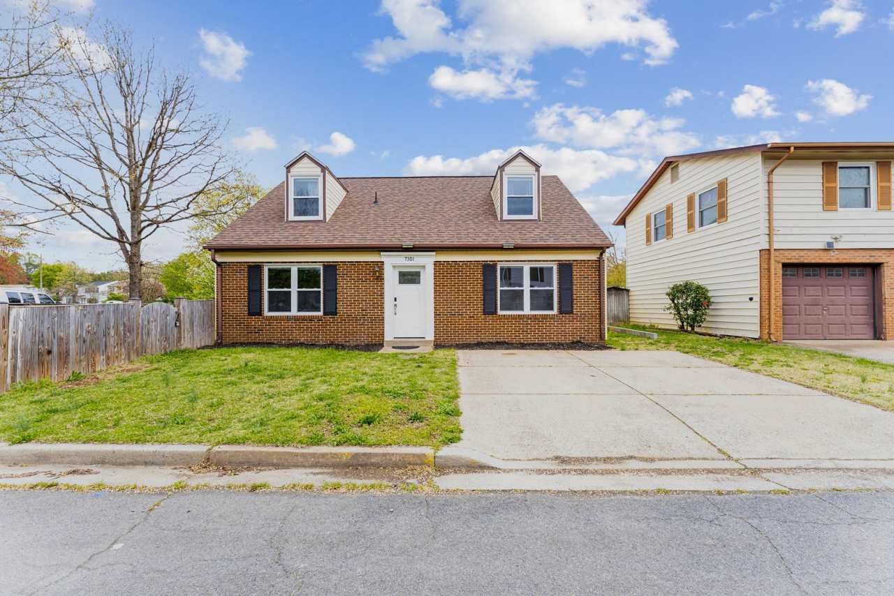 Ideal Location, Spacious 5 Bedroom Home, right on time just for you!