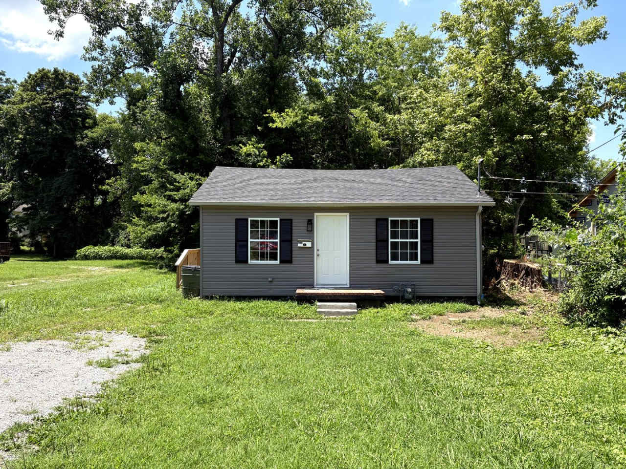 Fully Remodeled 2 Bed, 1 Bath Home