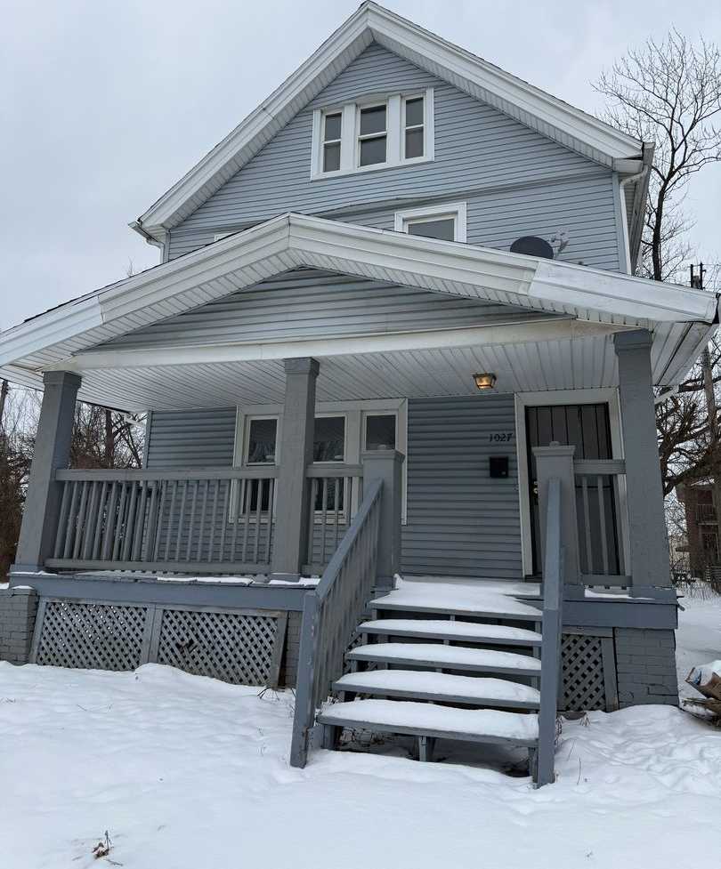 3bd Single S. Collinwood Vouchers Only